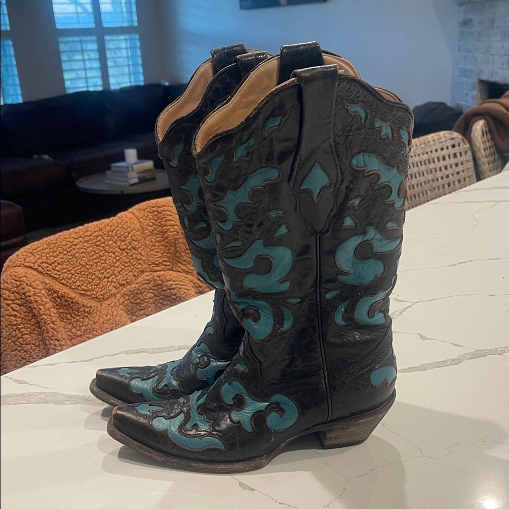 Black and Blue Western Heeled Boots